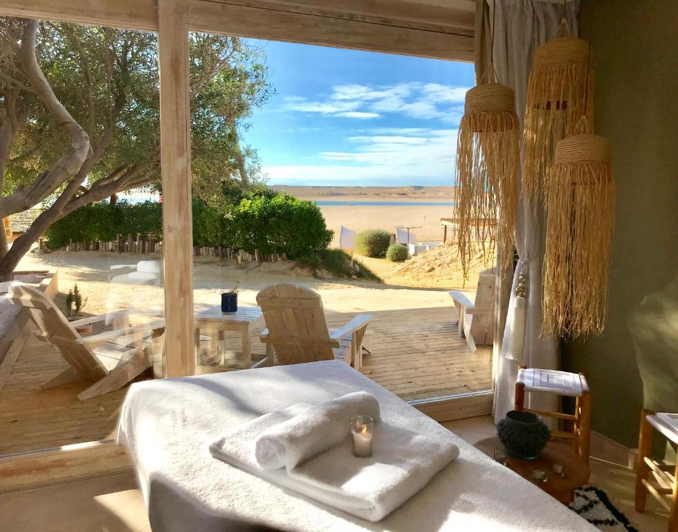 Bungalows en bord de mer au Lagon Energy, voyage organisé Dakhla, séjour Dakhla tout compris et kitesurf Dakhla
